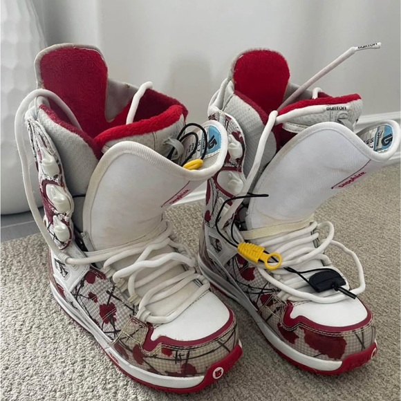 Burton boots - Picture 3 of 4